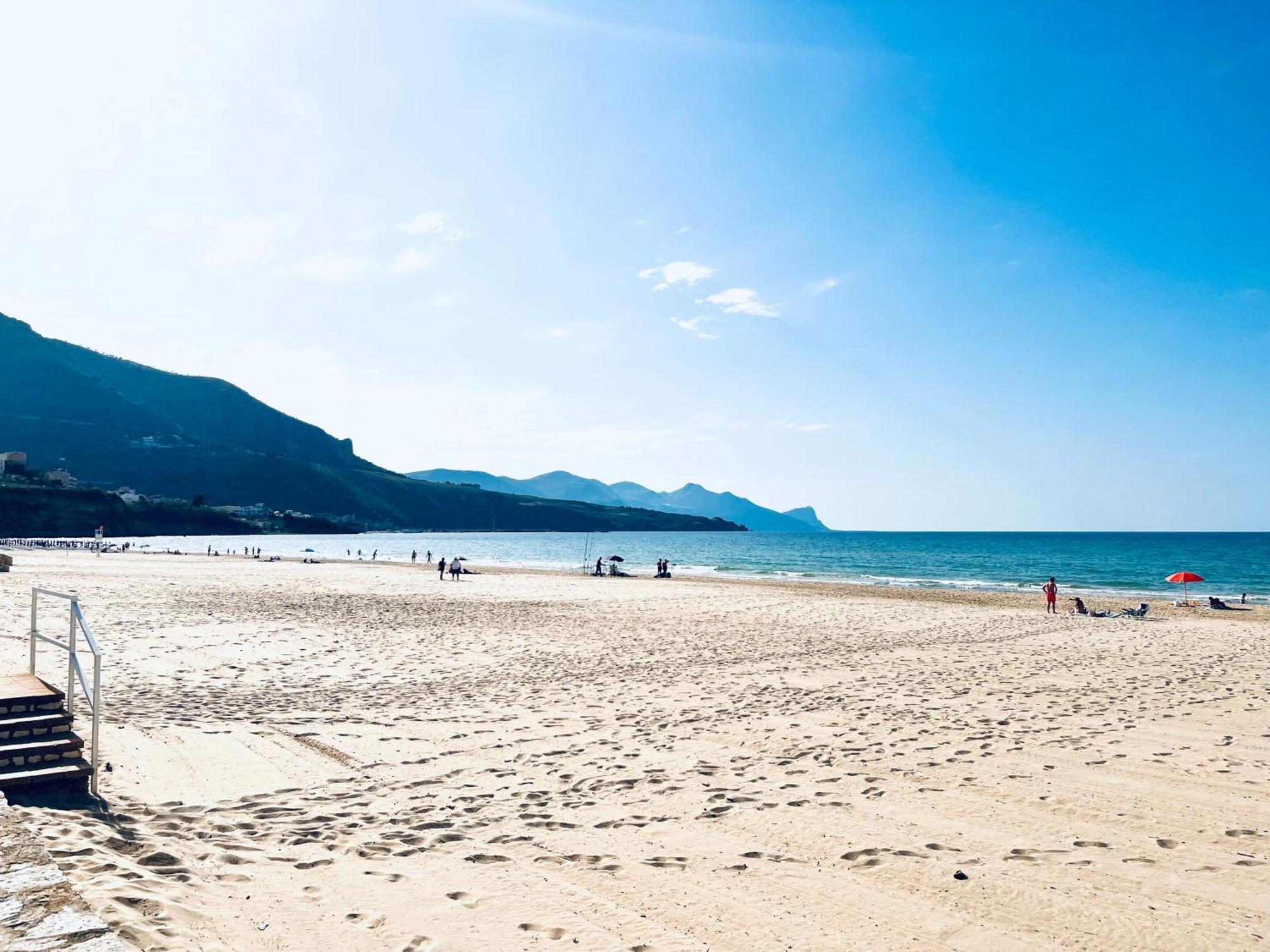 Casa Sulla Spiaggia กัสเตลลัมมาเร เดล โกลโฟ ภายนอก รูปภาพ