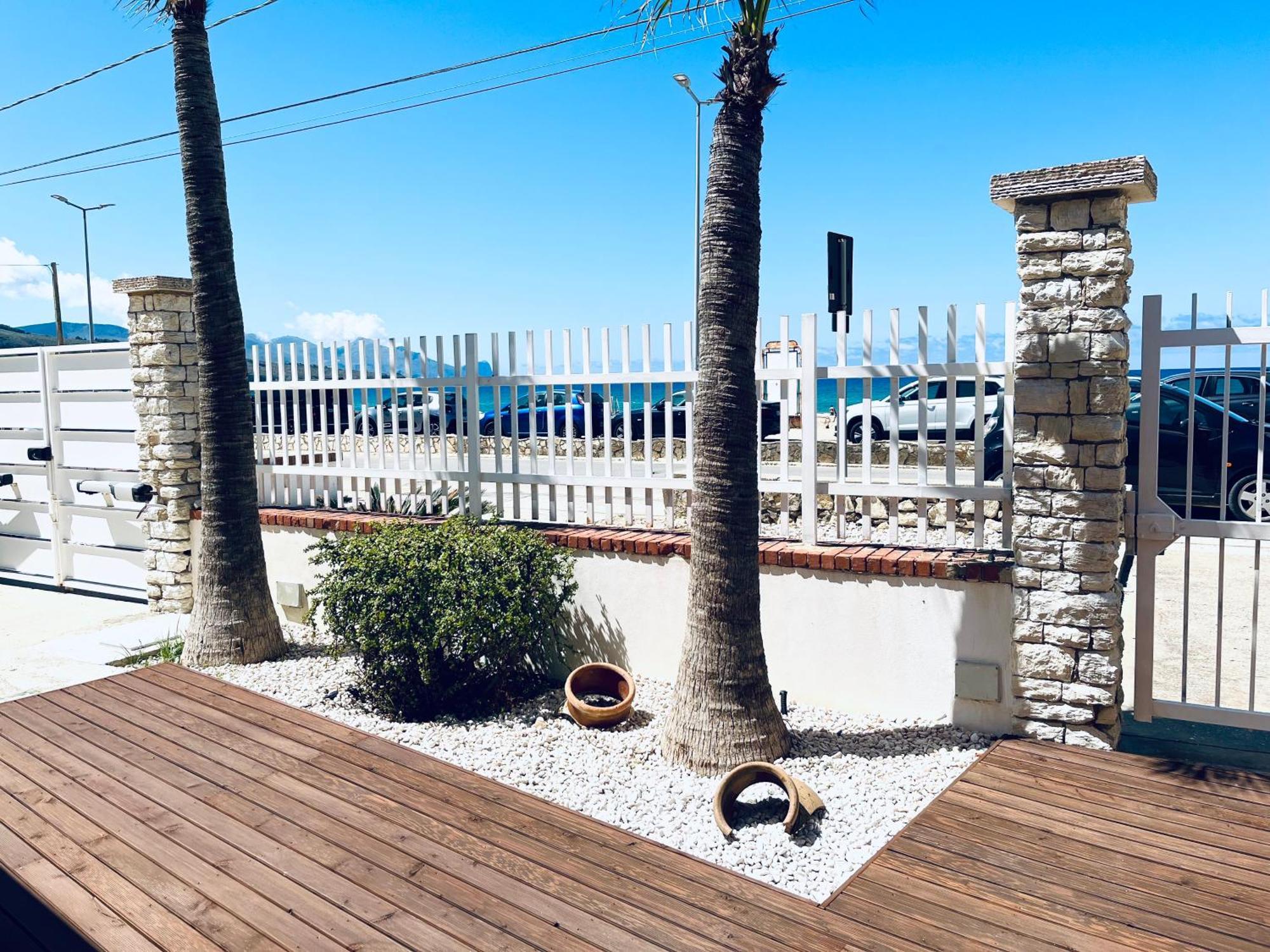 Casa Sulla Spiaggia กัสเตลลัมมาเร เดล โกลโฟ ภายนอก รูปภาพ